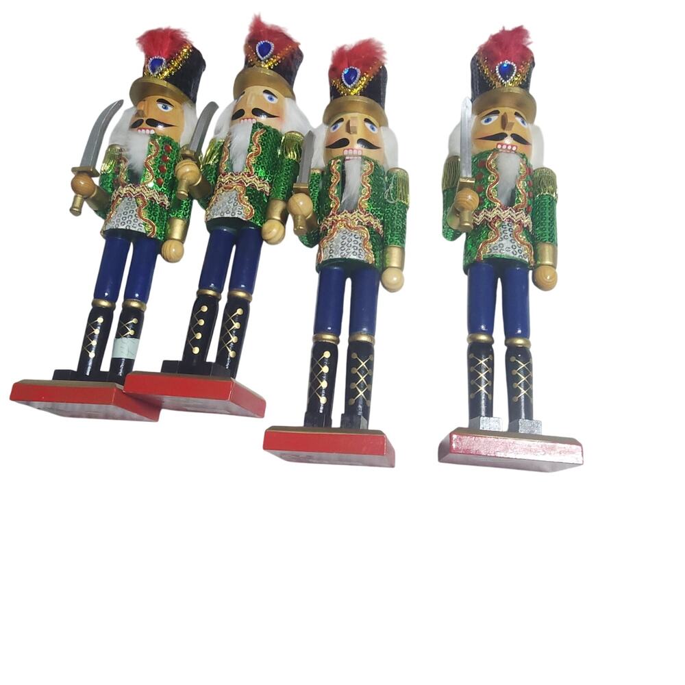 CHRISTMAS TREE SHOPPES EUC 15" CONQUISTADOR WOOD NUTCRACKER COLLECTIBLE - Picture 6 of 7